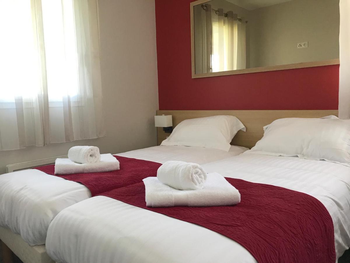 Le Domaine Du Golf Country Club De Bigorre Hotel Pouzac Eksteriør billede